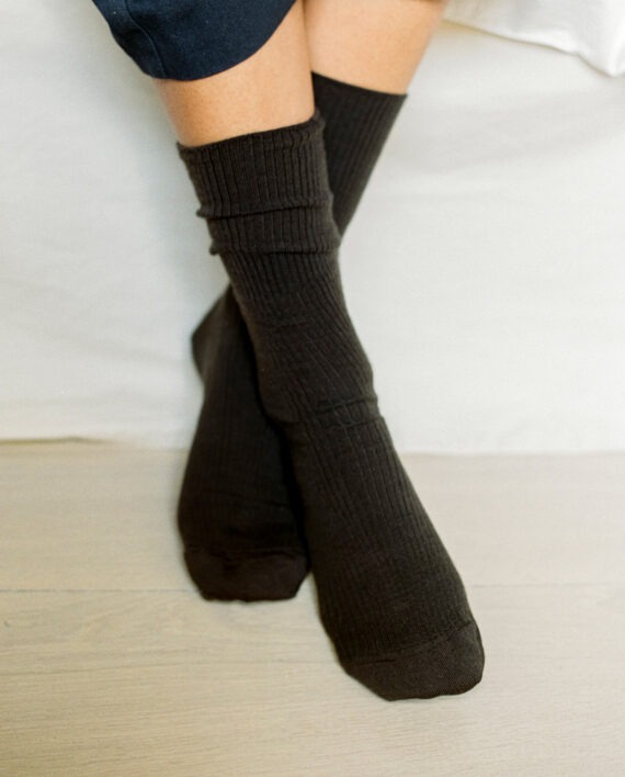 Aiayu_Wool_Rib_Socks_Brown_Look_LittleColumbine