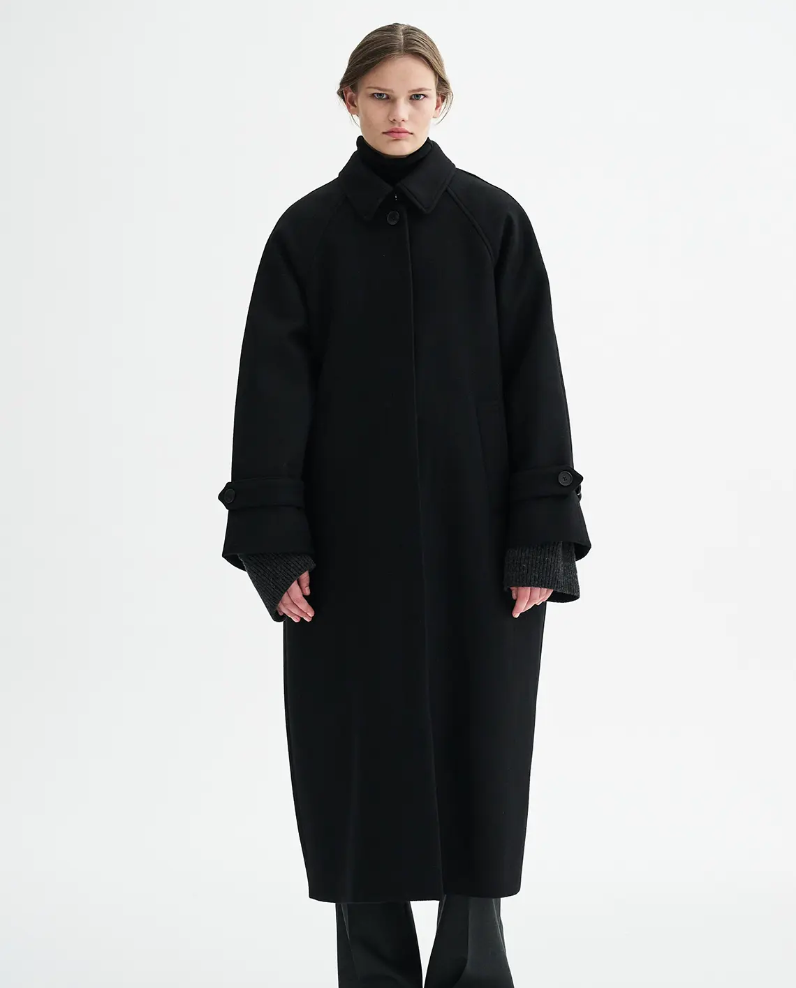 MKDT_Studio_Caro_Two_Layered_Wool_Black_Model_LittleColumbine MKDT_Studio_Caro_Two_Layered_Wool_Black_Model_LittleColumbine