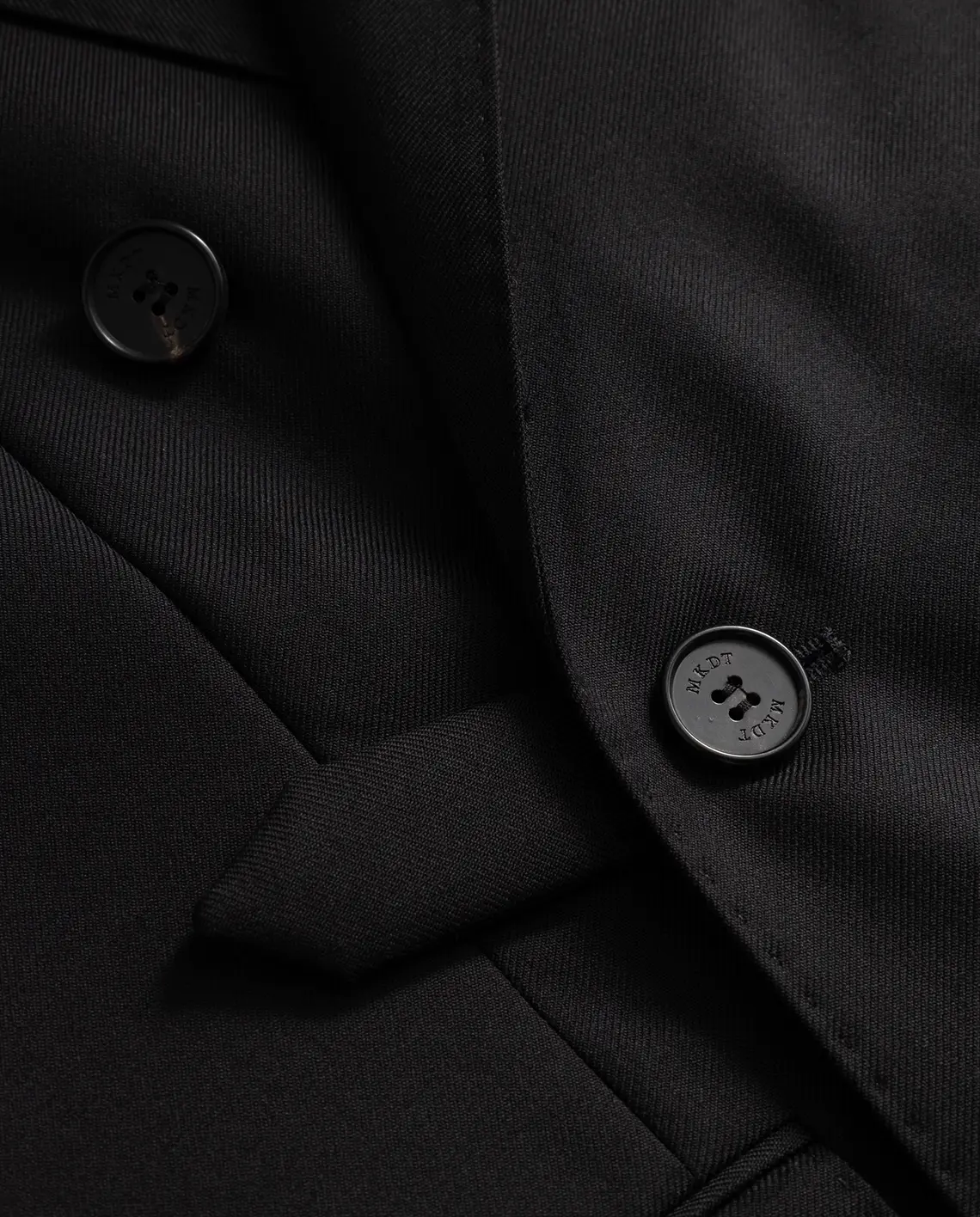 MKDT_Studio_Jayden_Black_Details_LittleColumbine