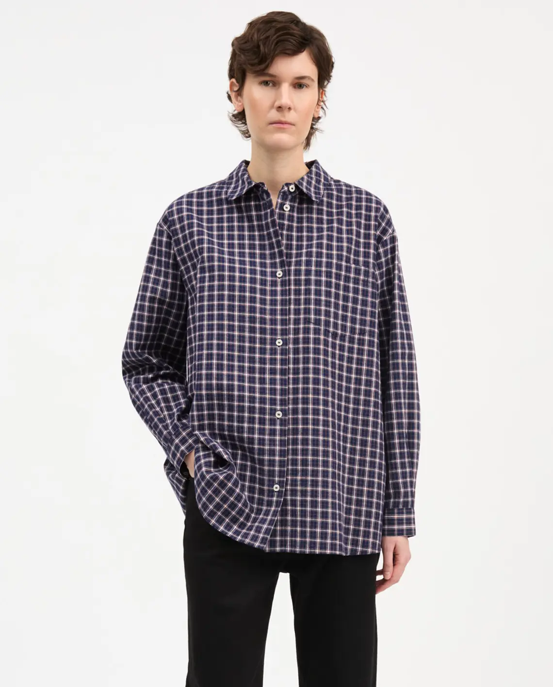 Skall_Edgar_Shirt_Navy_White_Red_Check_Model_LittleColumbine