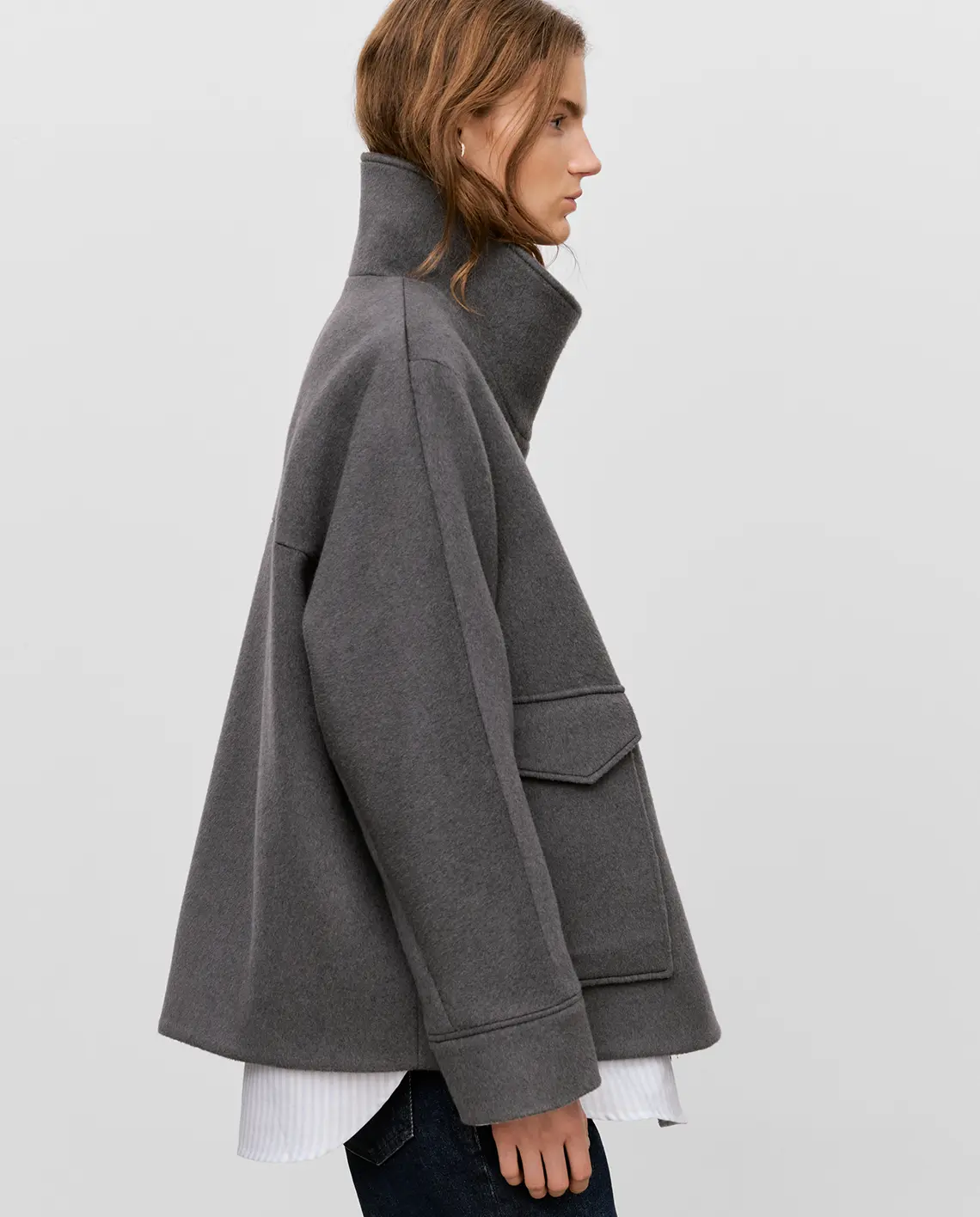 Closed_Wool_Jacket_C97240_DarkGreyMelange_Campaign_Side_LittleColumbine