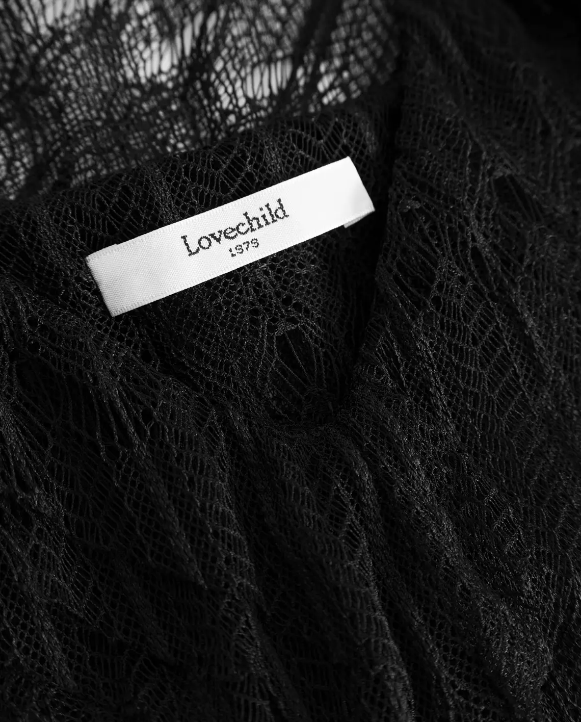 Lovechild_Aubrey_Top_Black_Details_LittleColumbine