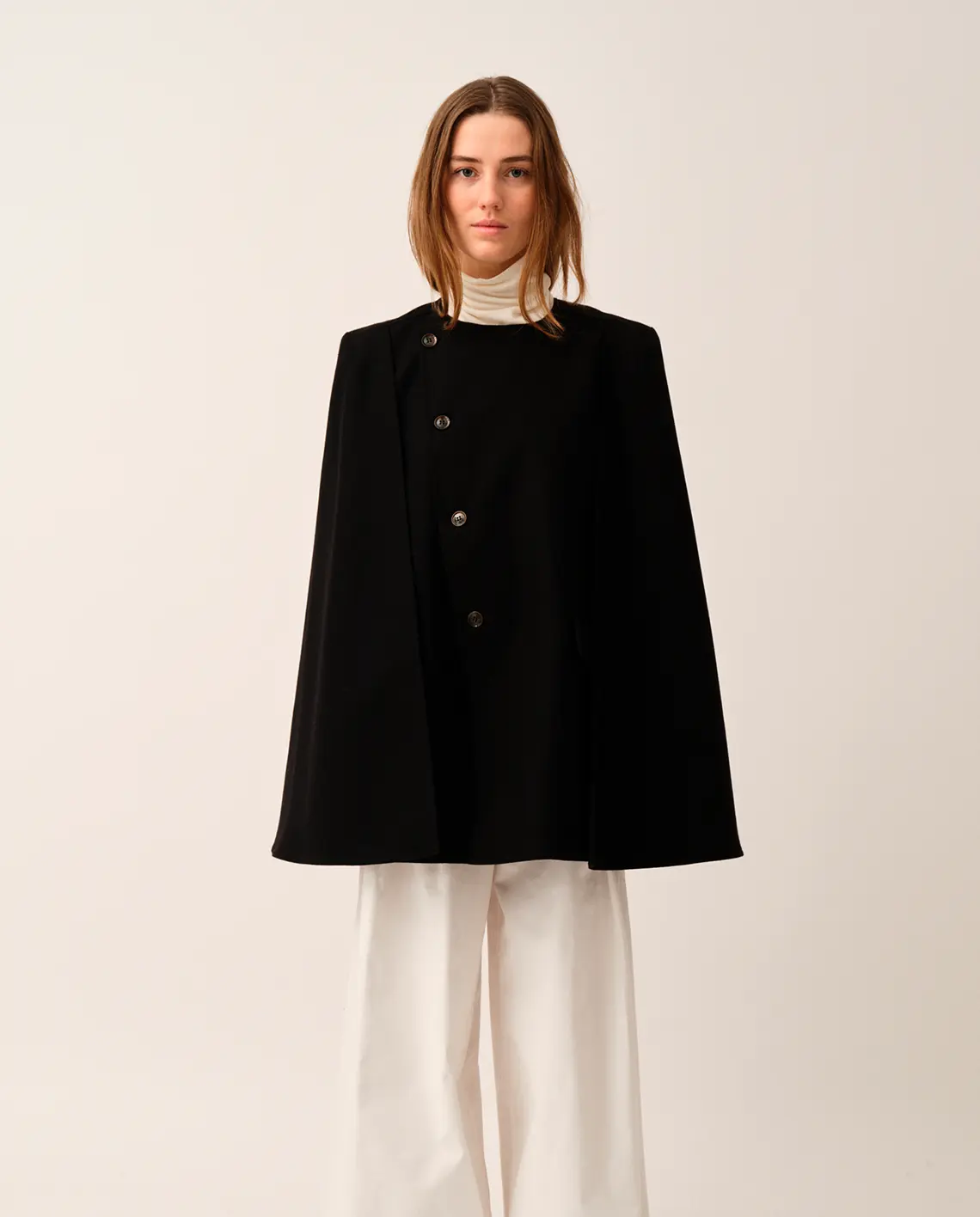 TheGarment_BalliCape_Black_Model_LittleColumbine